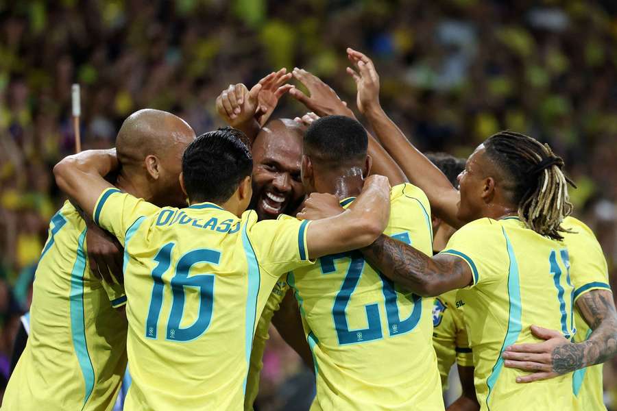 Le Brésil, cette nuit. Le Brésil, cette nuit.