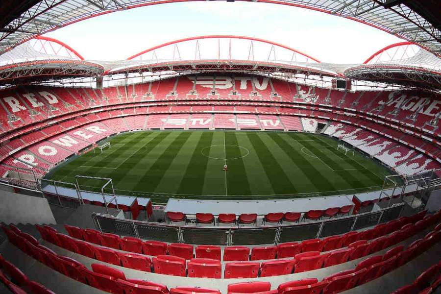 471.271 espectadores estiveram nos oito jogos no Estádio da Luz