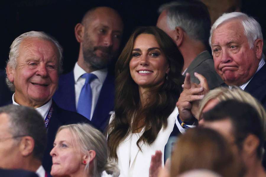 World Rugby chairman Bill Beaumont and the Princess of Wales speak ahead of the match