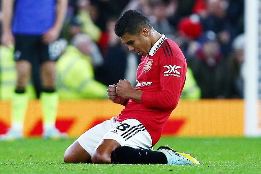 Casemiro offre un point à Manchester à Stamford Bridge grâce à son but. 