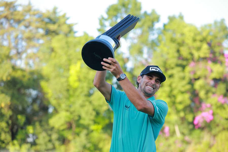 Niemann conquista su tercer título en LIV Golf 2025.