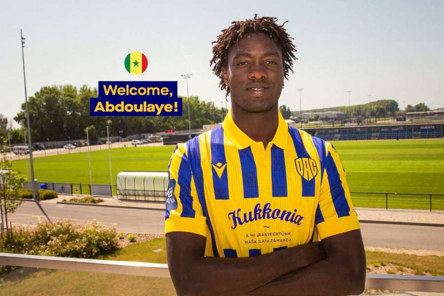 Gueye pózuje s novými farbami, ktoré bude v nadchádzajúcej sezóne obliekať.