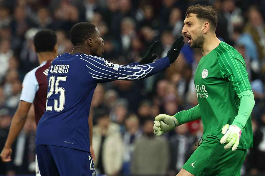 Donnarumma garantiu a classificação do PSG contra o Villa Donnarumma garantiu a classificação do PSG contra o Villa