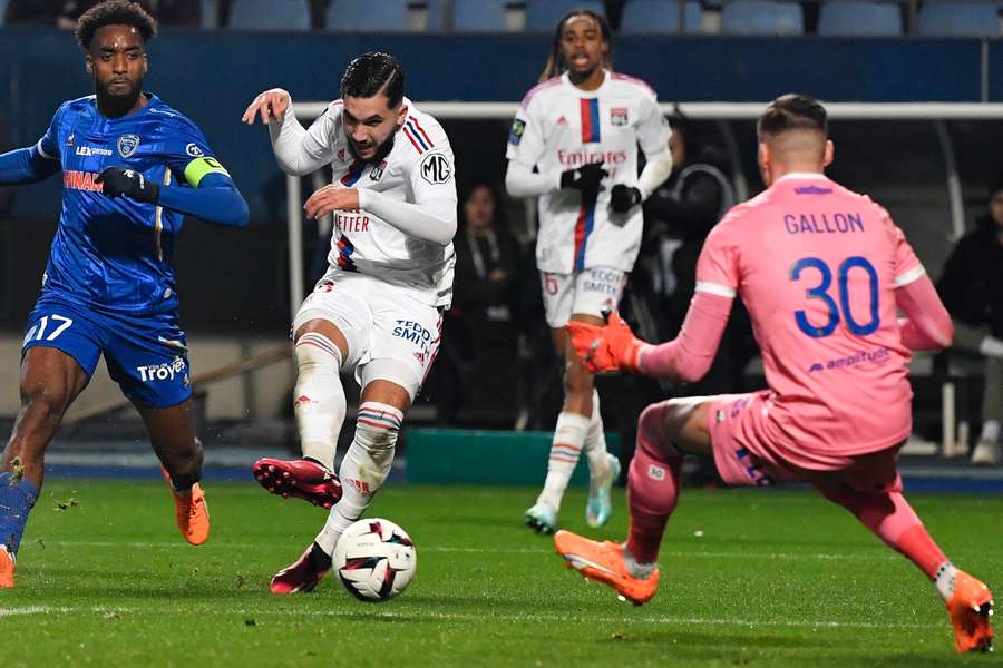 Cherki fez o segundo golo do Lyon