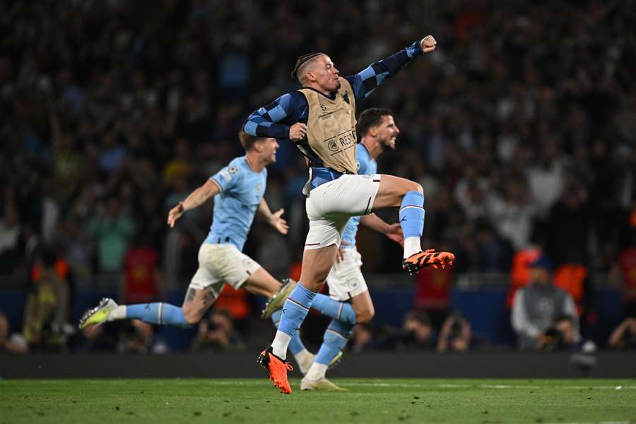 Kalvin Phillips celebrates at full-time in the Champions League final