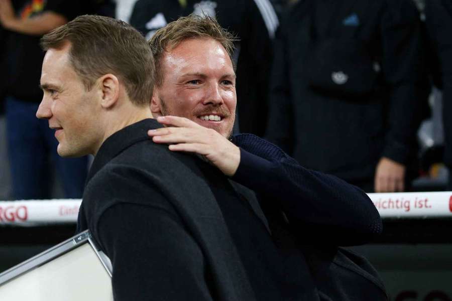 Gratuliert Nagelsmann(r.) Neuer noch vor Mitternacht? Gratuliert Nagelsmann(r.) Neuer noch vor Mitternacht?