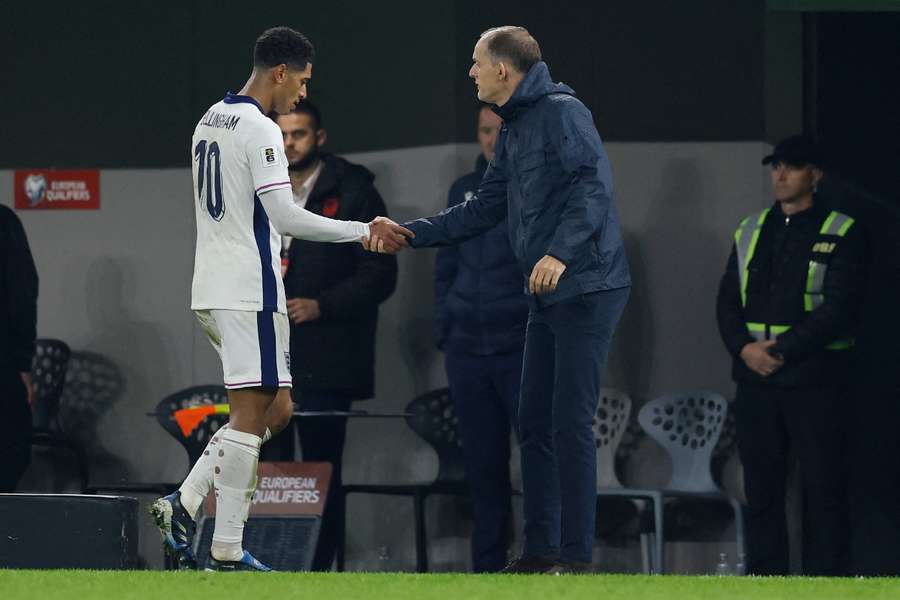 Tuchel and Bellingham shake hands after Bellingham's substitution Tuchel and Bellingham shake hands after Bellingham's substitution