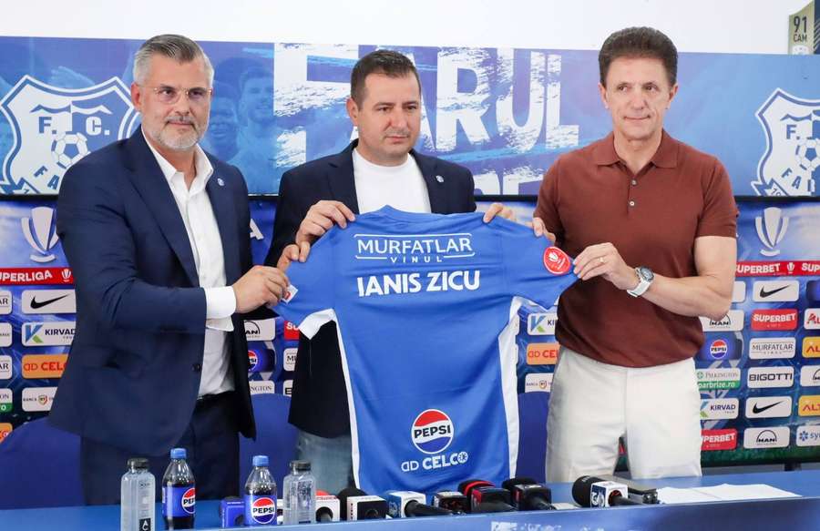Ianis Zicu alături de Gică Popescu