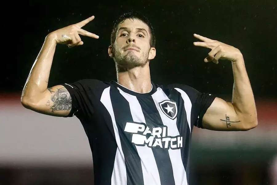 Lucas Piazón esteve no Botafogo emprestado pelo SC Braga