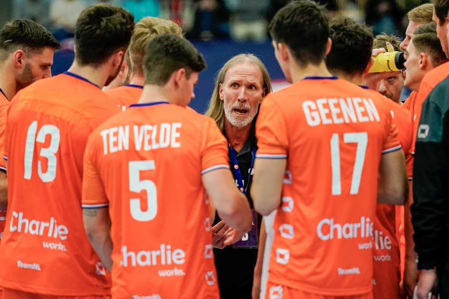 Staffan Olsson blijft twee jaar langer aan bij de Nederlandse handballers