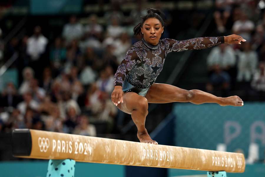 Simone Biles is terug op de Olympische balk