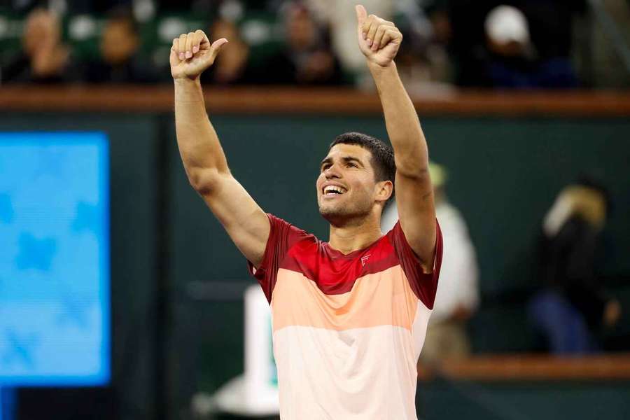 Carlos Alcaraz sărbătorește calificarea în semifinalele Indian Wells
