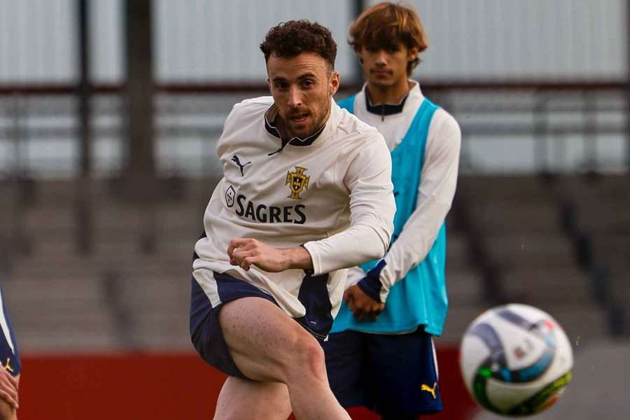 Diogo Jota e Rodrigo Mora no treino Diogo Jota e Rodrigo Mora no treino