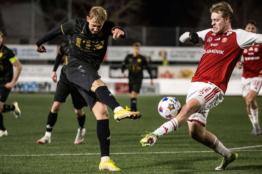 Henry Sletsjoe strikes for GAIS away at Sandviken