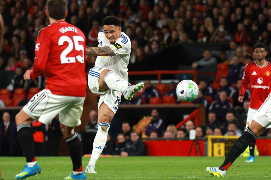 Noah Okafor marchează al doilea gol al lui Leeds United