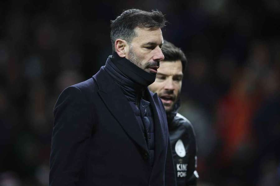 Van Nistelrooy, entrenador del Leicester, alentó el apoyo de la afición