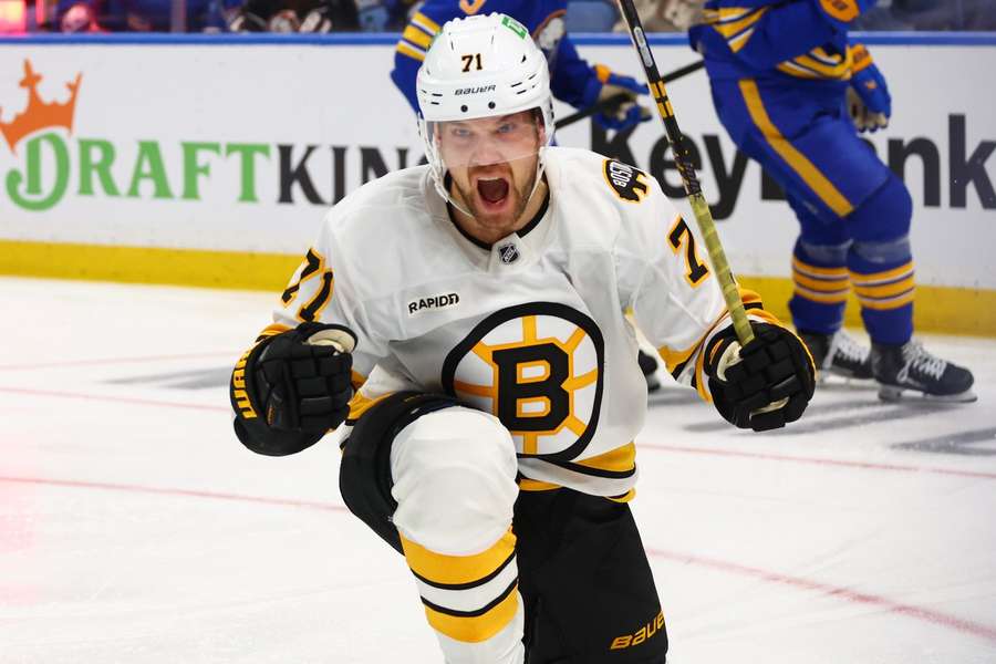 Bruins Viktor Arvidsson celebrates goal in Game 2 against Buffalo Sabres