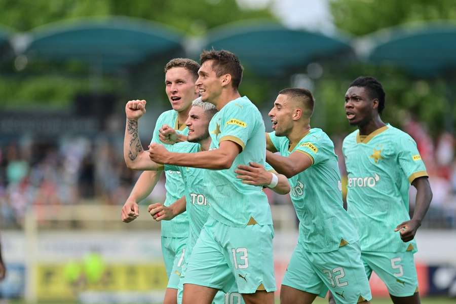 Slavia v Budějovicích sice ztratila vedení, ale i díky gólu a asistenci Mojmíra Chytila nakonec vyhrála 3:1.