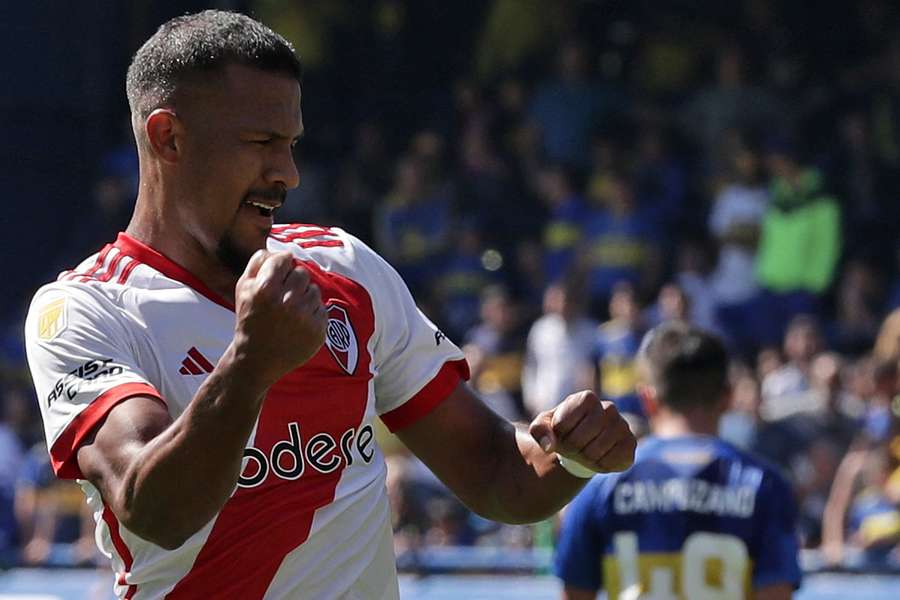 Rondón comemora o primeiro golo do jogo em Buenos Aires