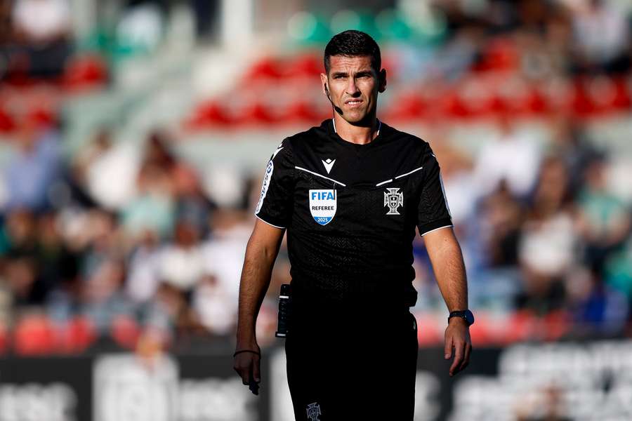 Árbitro Fábio Veríssimo vai estar no Restelo