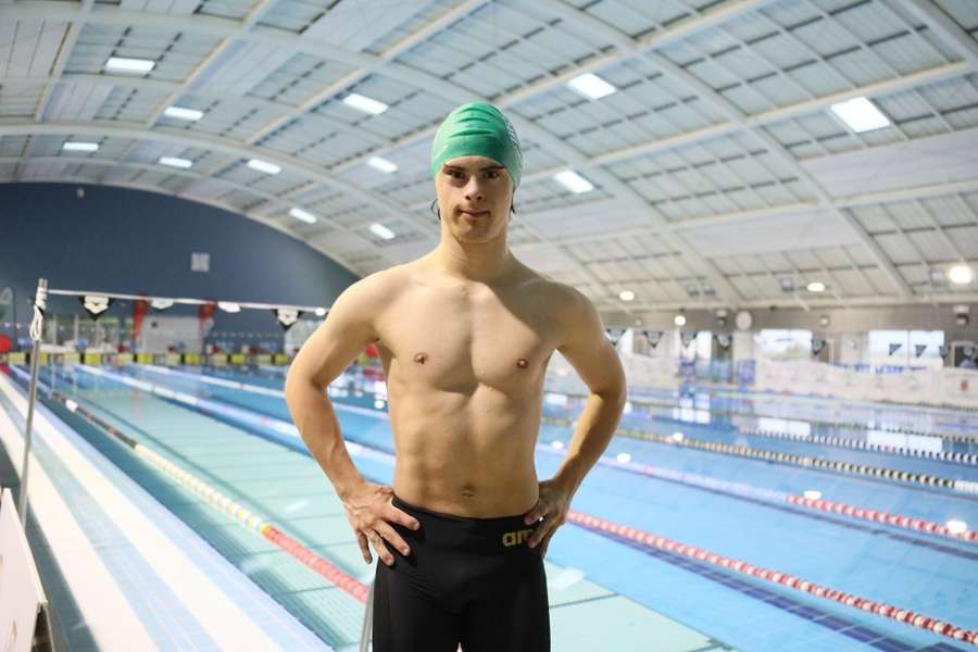 Vicente Pereira bateu novo recorde mundial em piscina curta, agora nos 200 metros estilos. Vicente Pereira bateu novo recorde mundial em piscina curta, agora nos 200 metros estilos.