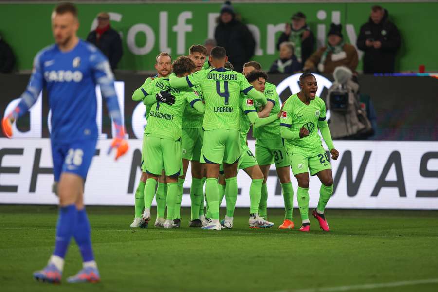 Bezradni, bezzębni, bez punktów. Freiburg rozgromiony 0:6 w Wolfsburgu