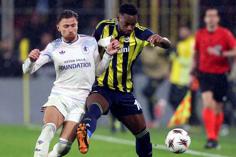 Four Prem clubs chasing Fenerbahce striker Duran