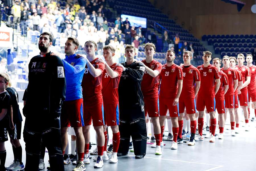 Čeští florbalisté před zápasem se Švédskem.