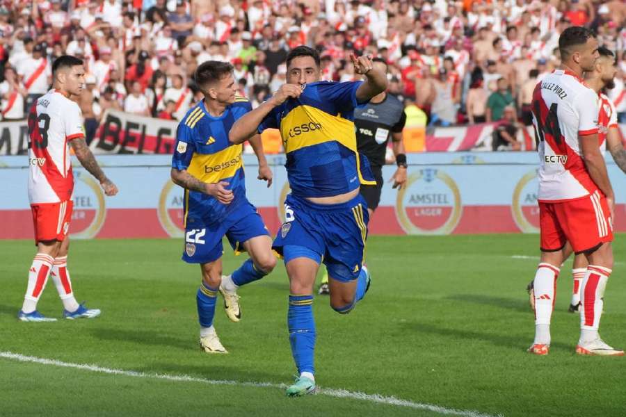 Boca levou a melhor em jogo disputado em Córdoba