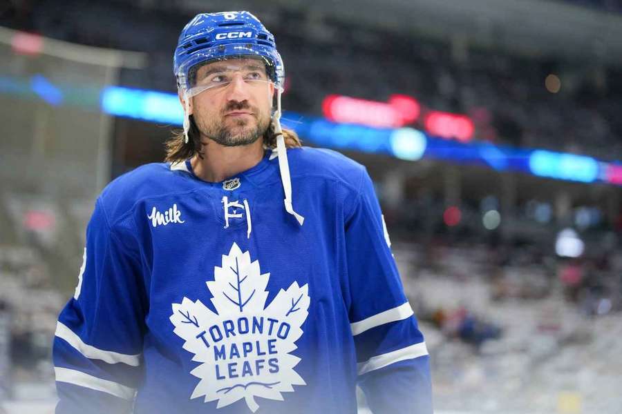 Tanev opäť korčuľuje.