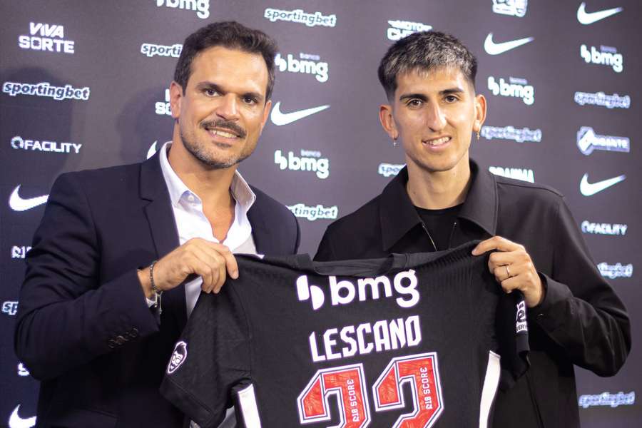 Alan Lescano é o novo reforço do Vasco Alan Lescano é o novo reforço do Vasco