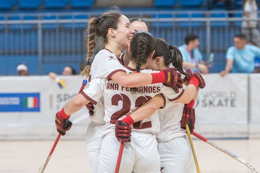 Hóquei em patins: Portugal goleia França no segundo encontro no Grupo A feminino (5-0)