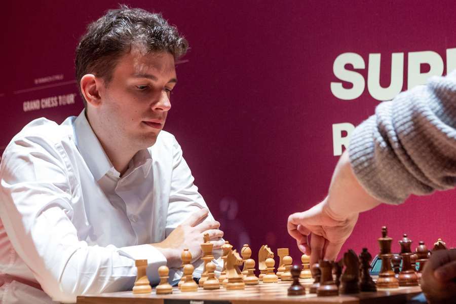 Jan Krzysztof Duda i Maxime Vachier-Lagrave podczas Grand Chess Tour 2025 – Superbet Rapid & Blitz Poland w Warszawie