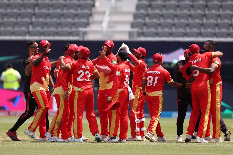 Ireland bowl against Canada in T20 World Cup