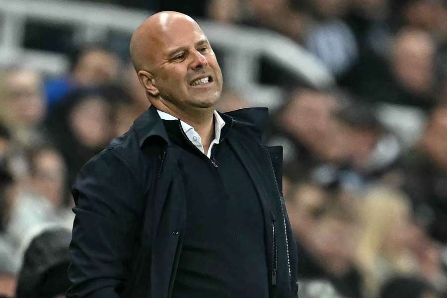 Arne Slot reacts during the English Premier League football match between Newcastle United and Liverpool