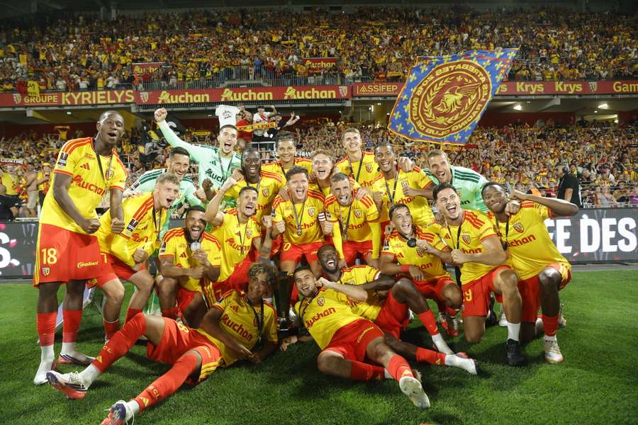 Nawrocki i Skóraś z tytułem w debiucie dla Lens, PSG przegrało francuski superpuchar