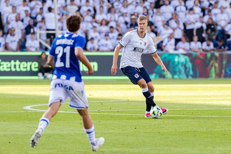 AGF's central defender Frederik Tingager in action during the first match against Lech Poznan