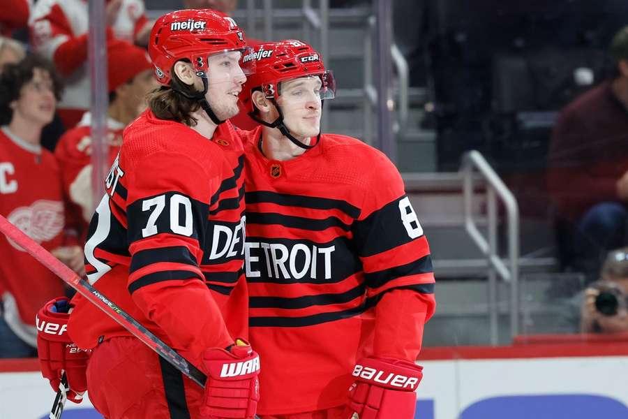 Chytil s Kubalíkem se v NHL opět prosadili, Vaněček vychytal Devils další výhru