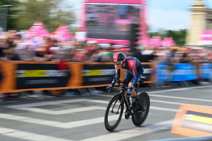 Tulett in actie namens Ineos-Grenadiers tijdens de Giro d'Italia