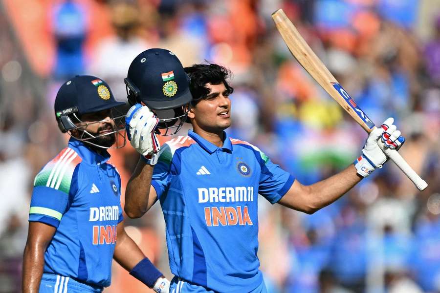 Gill celebrates his ton