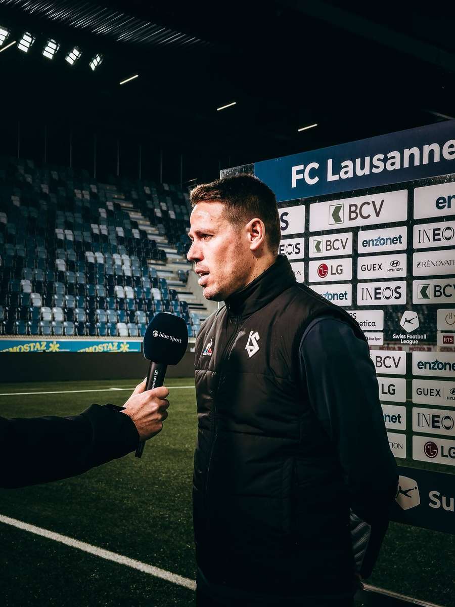 Manu Hervás, con el Lausanne-Sport Manu Hervás, con el Lausanne-Sport