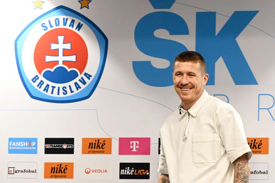 Kucka ukončí svoju cestu profesionálneho futbalistu. Kucka ukončí svoju cestu profesionálneho futbalistu.