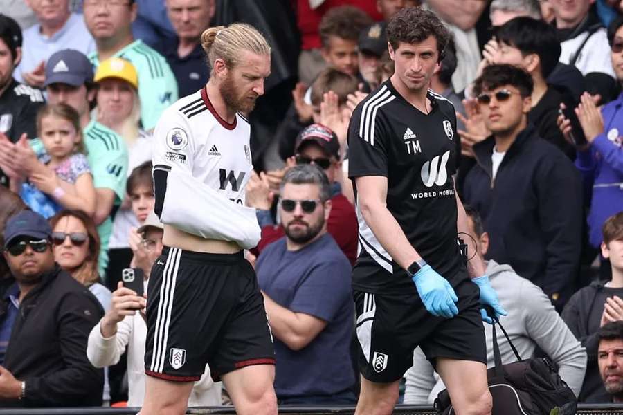 Tim Ream fraturou o braço frente ao Manchester City