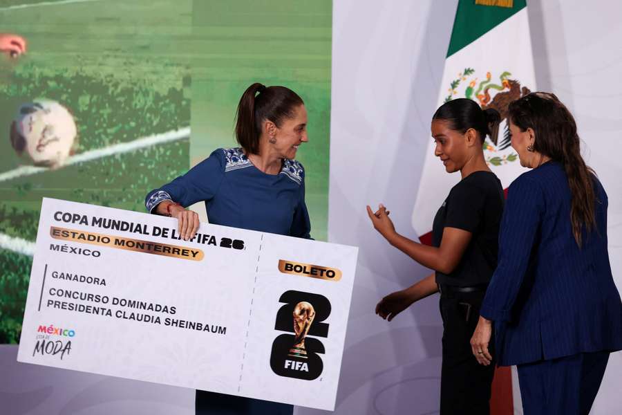 Prezydent Meksyku dołącza do krytyków FIFA. Ceny biletów na mecze powinny być niższe Prezydent Meksyku dołącza do krytyków FIFA. Ceny biletów na mecze powinny być niższe