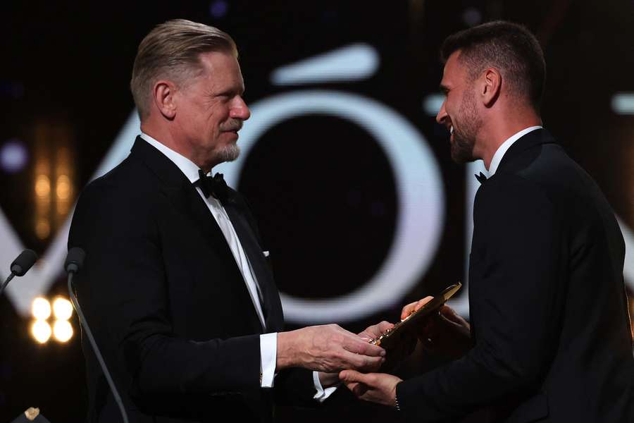 Unai Simón, con Schmeichel Unai Simón, con Schmeichel