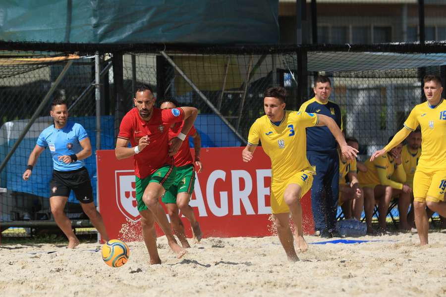 Seleção portuguesa de futebol de praia vence Ucrânia em jogo de preparação