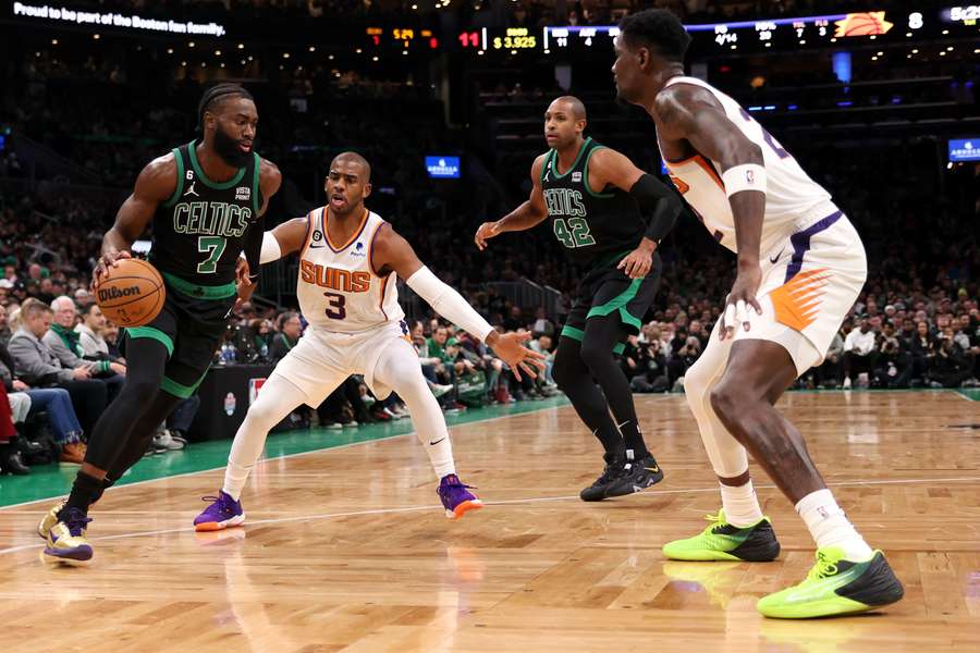 Os Suns pararam os Celtic em Boston