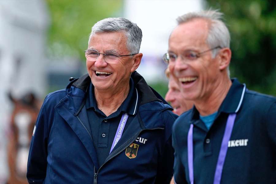Bundestrainer Otto Becker (l.) hat sich zur Kontroverse um Olympiasieger Christian Kukuk geäußert. Bundestrainer Otto Becker (l.) hat sich zur Kontroverse um Olympiasieger Christian Kukuk geäußert.
