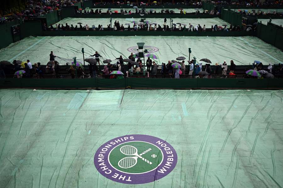 Chuva troca as voltas ao torneio de Wimbledon