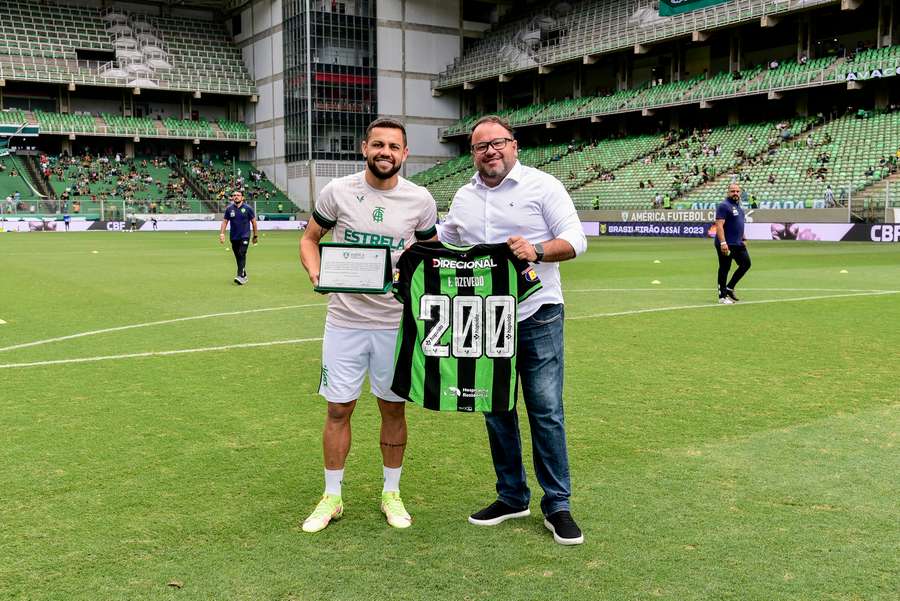 Gramado do Mineirão passa por manutenção; técnico do Atlético-MG e estádio  trocam informações, atlético-mg